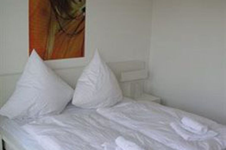 Room 15 of 41