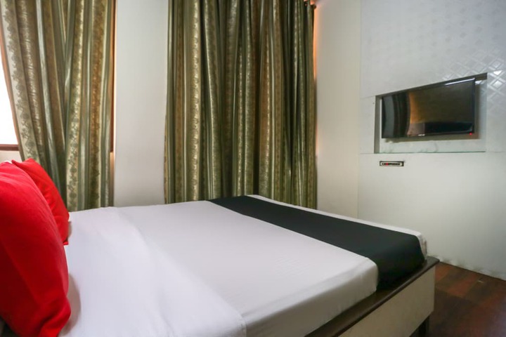 Room 7 of 17