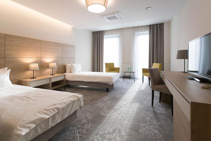 Room 14 of 32