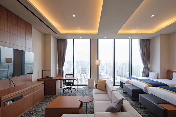Room 44 of 158