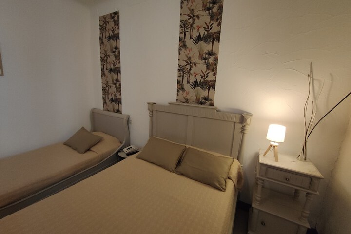 Room 35 of 71