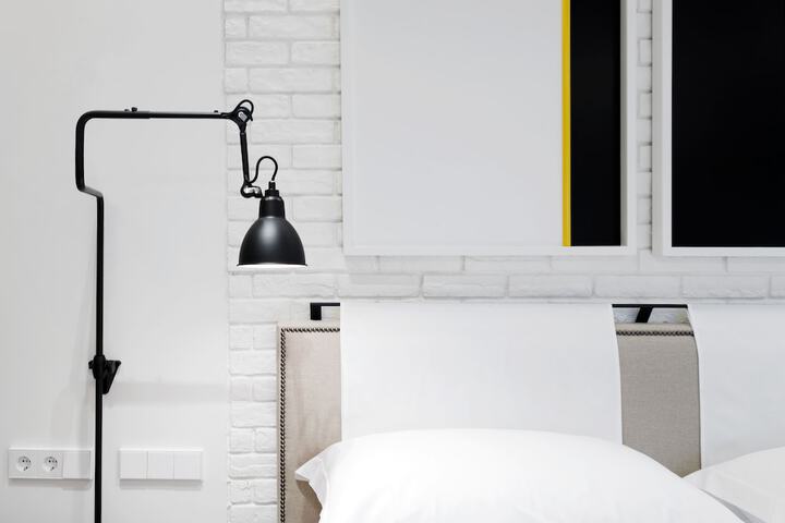 Room 8 of 34