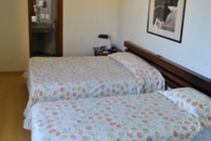 Room 12 of 23