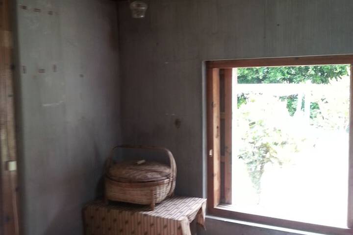 Room 2 of 11