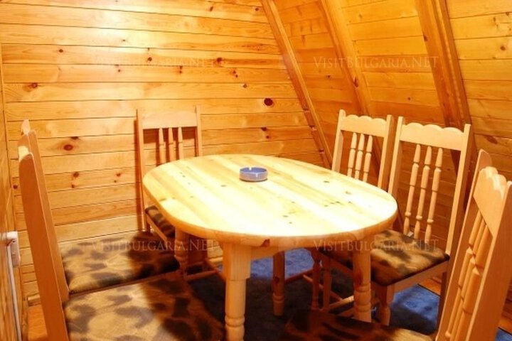 Room 7 of 11