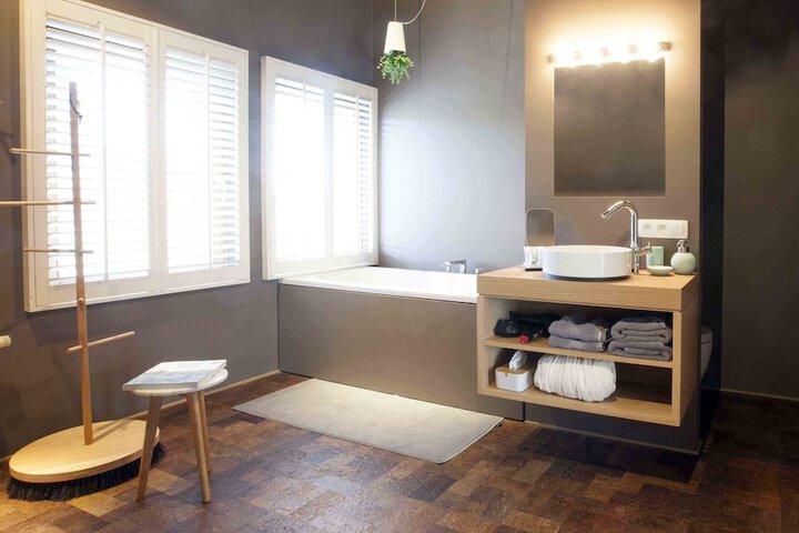 Jetted tub