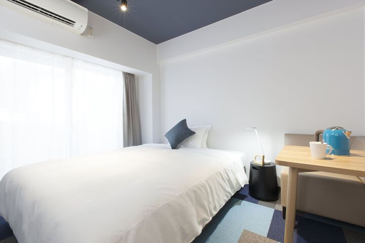 Room 5 of 42