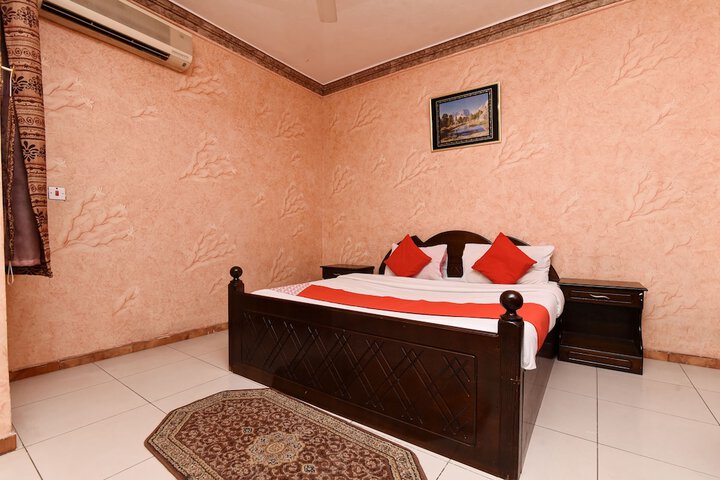 Room 15 of 26