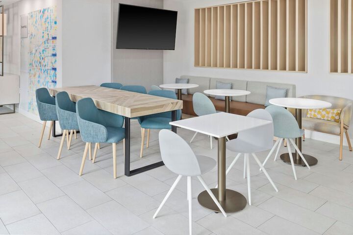 Breakfast/Coffee Service 45 of 49