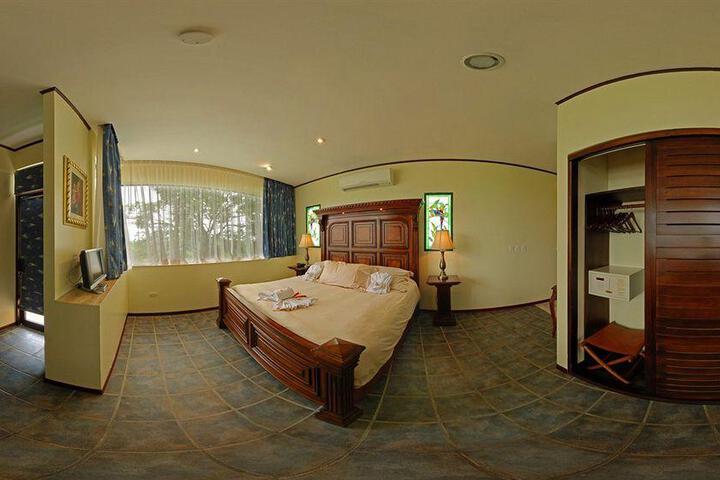 Room 115 of 178
