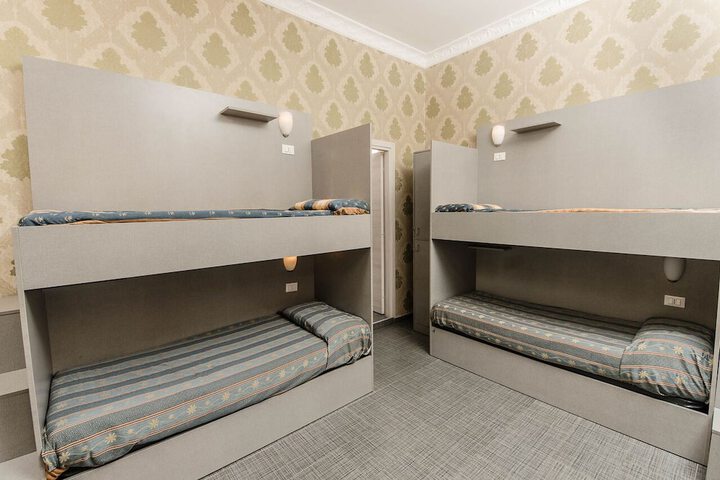 Room 19 of 35