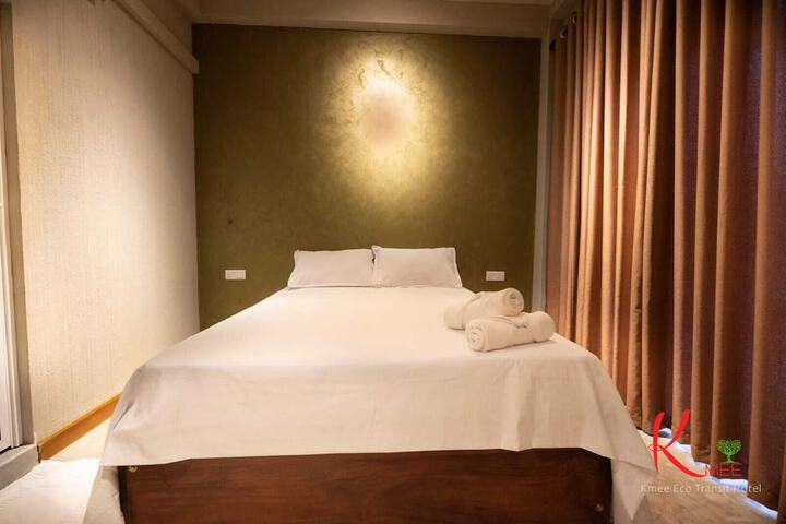 Room 2 of 16