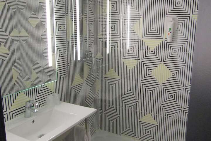 Room 20 of 36