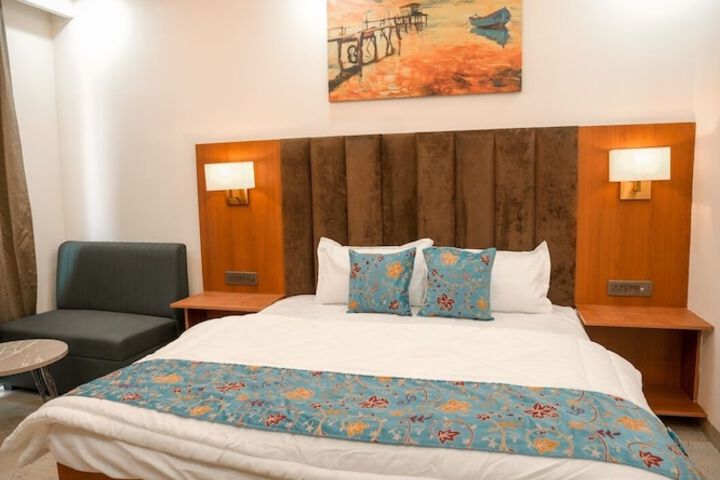 Room 11 of 20