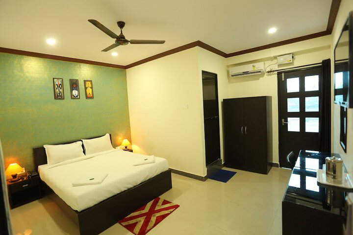 Room 6 of 32