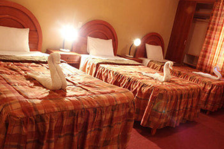 Room 12 of 28