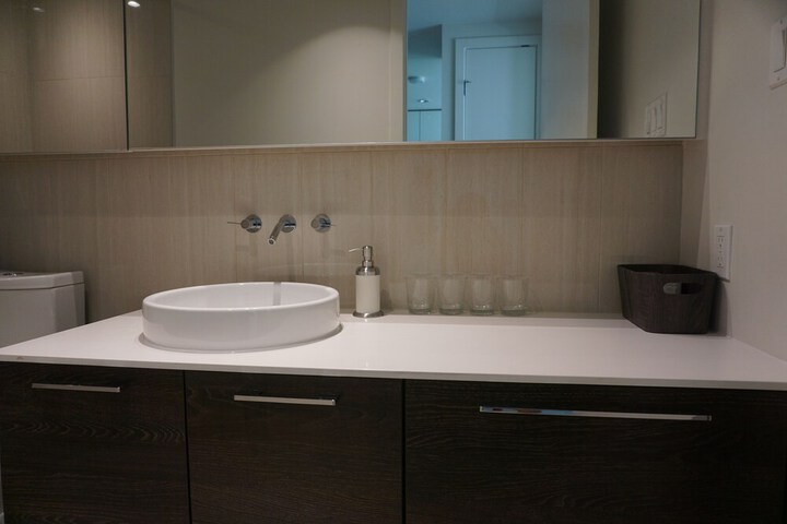 Room 15 of 28