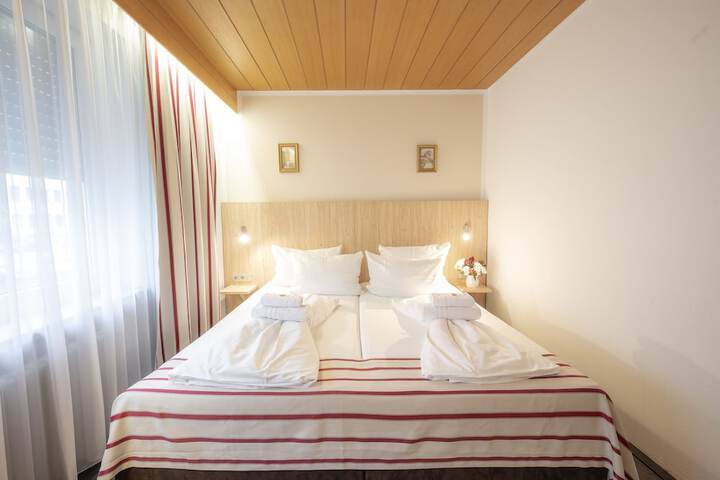 Room 17 of 63
