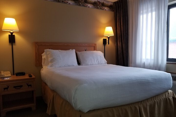 1 King Bed Sofa (4 of 7)