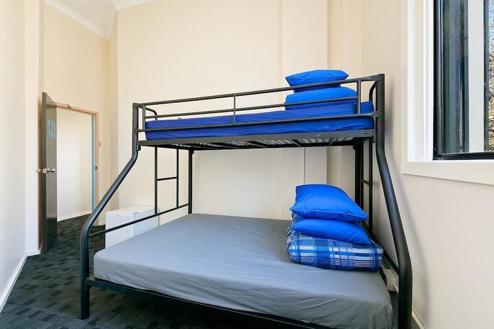 Room 8 of 26