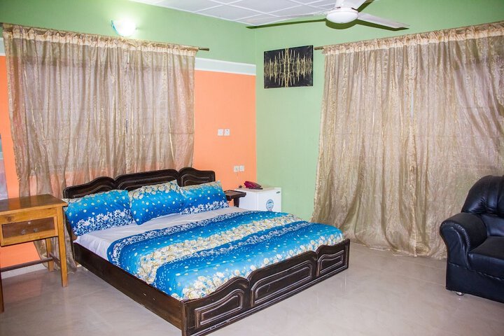 Room 4 of 20