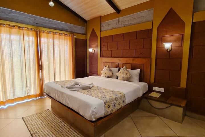 Room 10 of 62