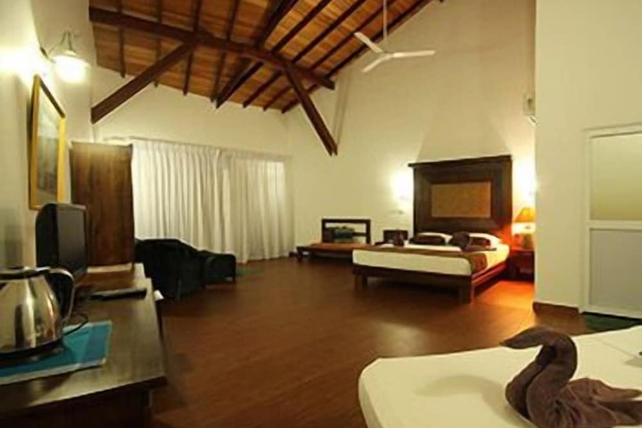 Room 5 of 11