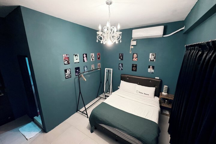 Room 18 of 40