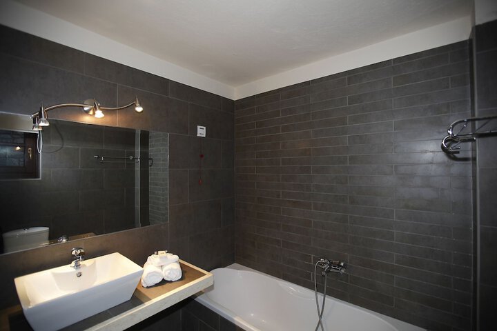 Room 15 of 31