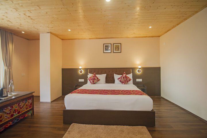 Room 15 of 37