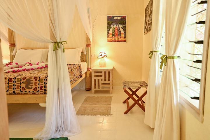 Room 20 of 195
