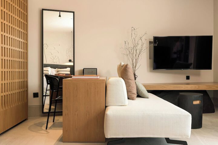 Room 26 of 130