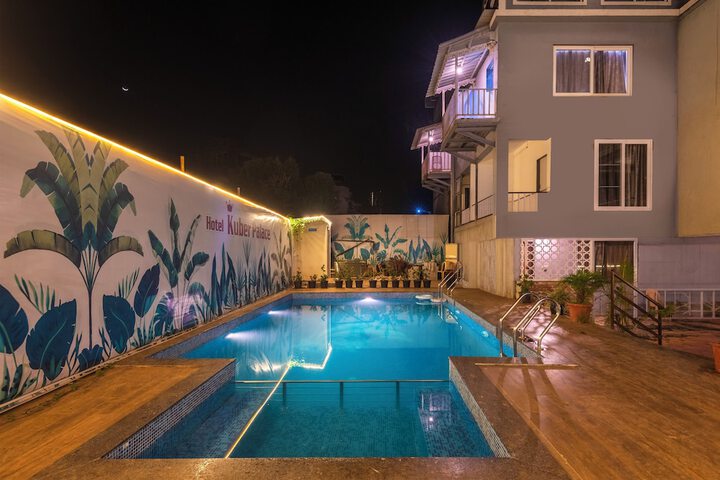 Pool 22 of 37