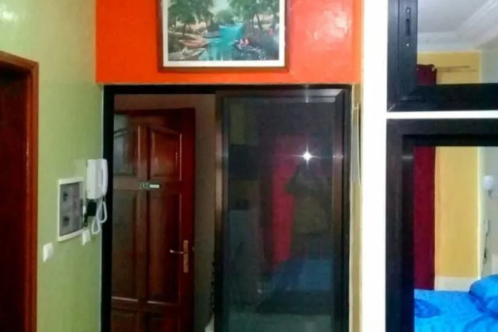 Room 2 of 11