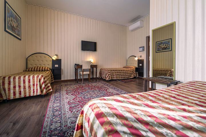 Room 4 of 60