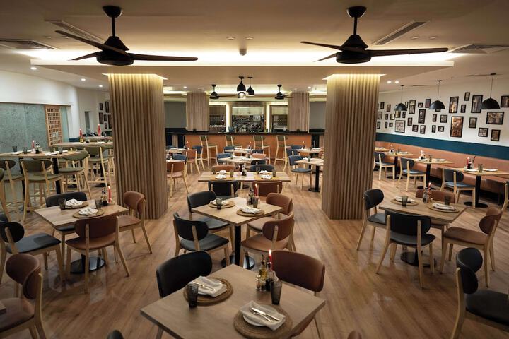 Dining 123 of 149