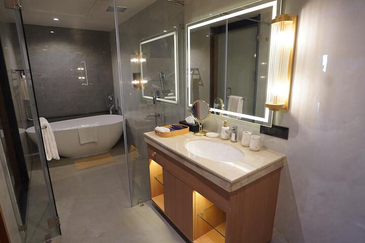 Room 14 of 54