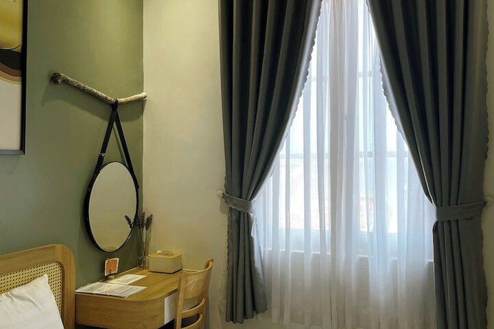 Room 15 of 36