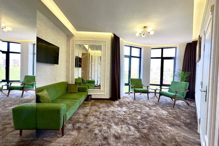 Room 44 of 93
