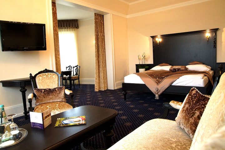Room 30 of 114
