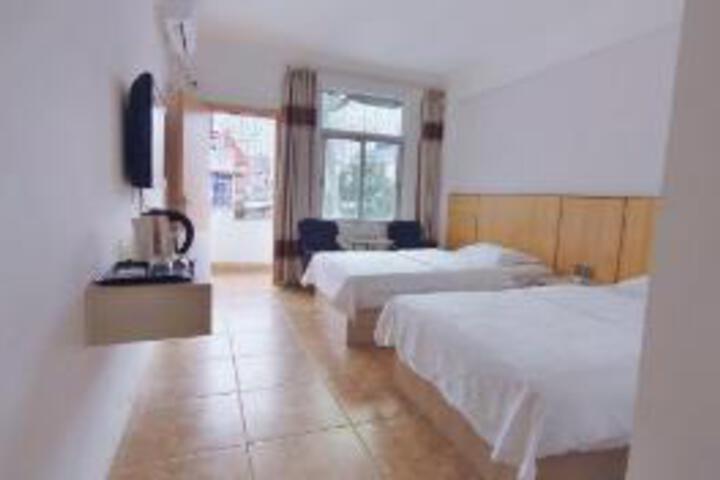 Room 6 of 6