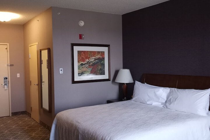 Room 13 of 42