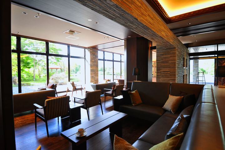 Lobby Entry
