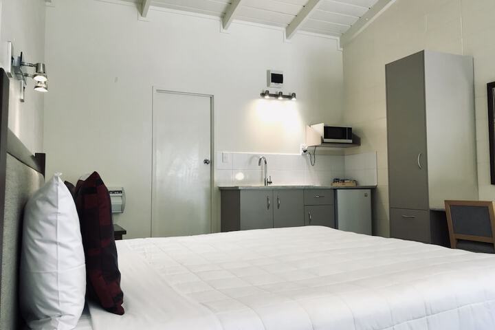Room 8 of 174
