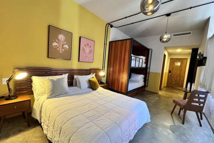 Room 5 of 40