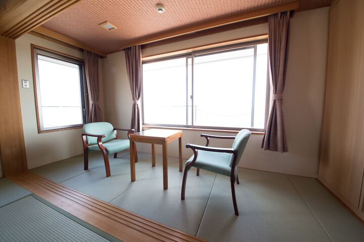 Room 17 of 25