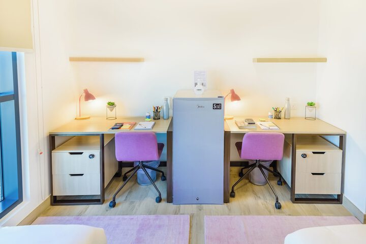 Room 4 of 41