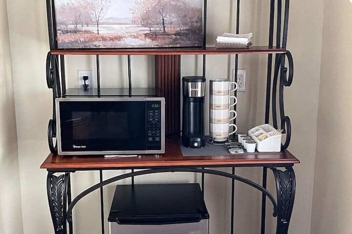 Room 12 of 28