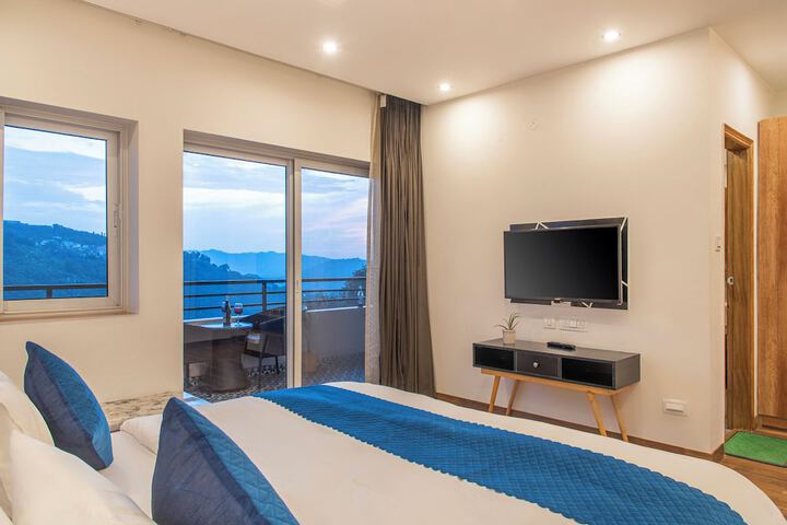 Room 10 of 38