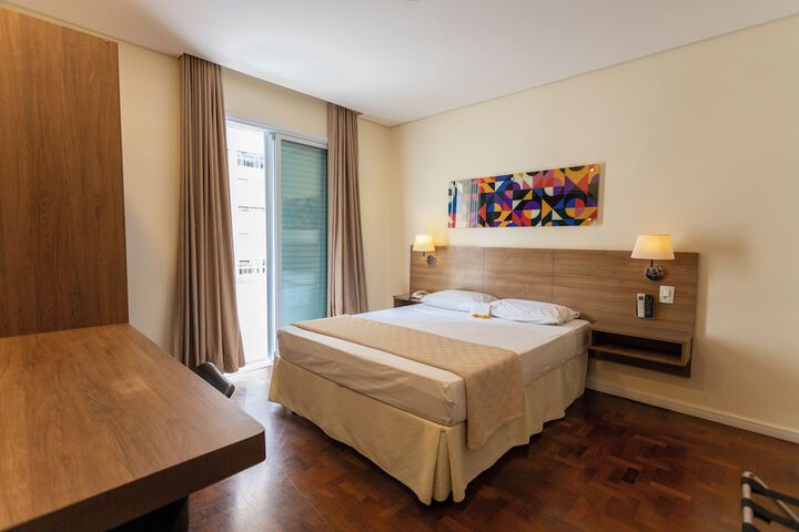 Room 6 of 43